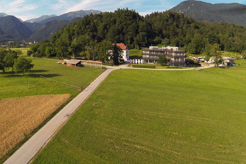 Lambergh Chateau & Hotel Dvorska Vas ภายนอก รูปภาพ