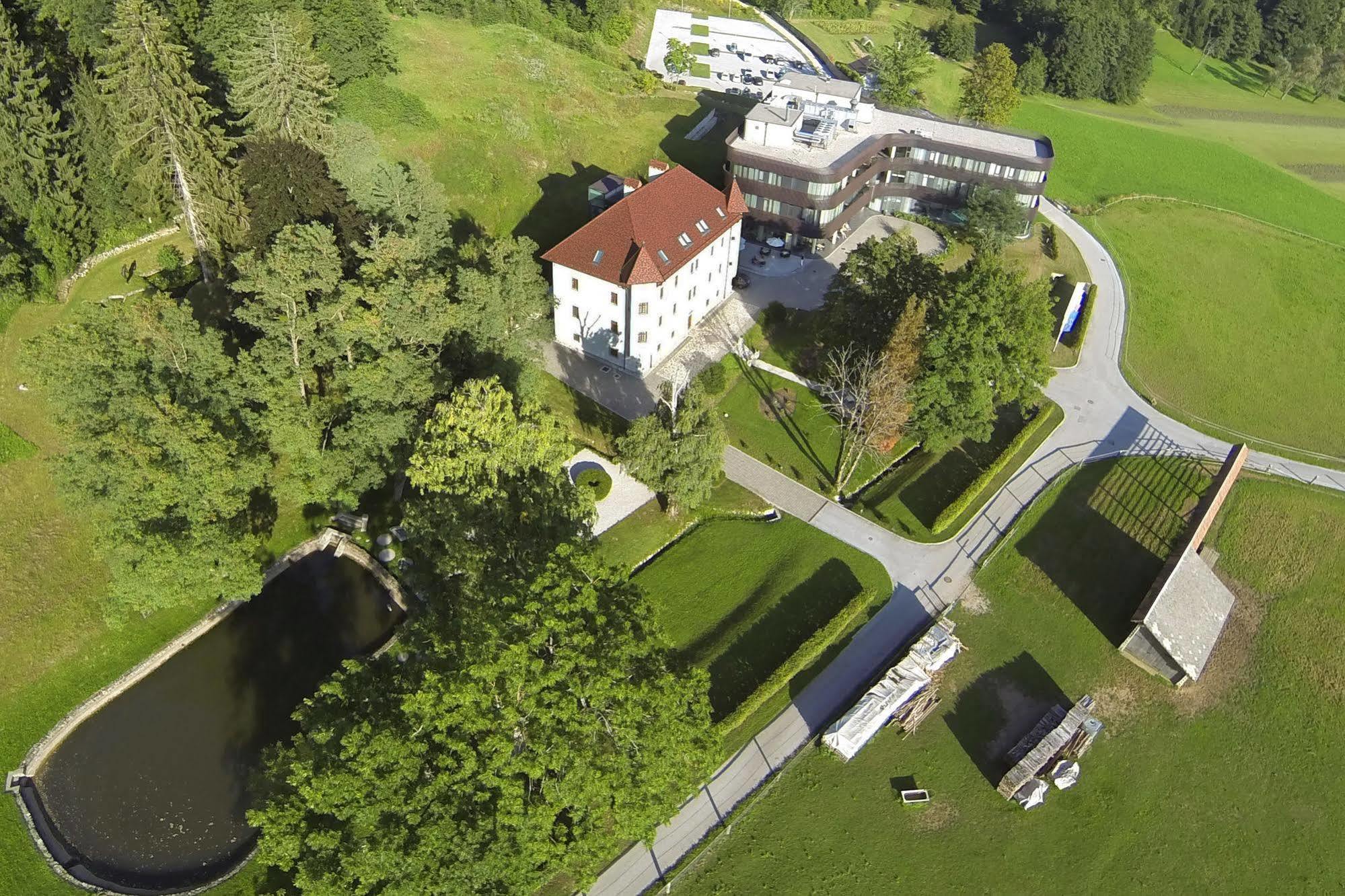 Lambergh Chateau & Hotel Dvorska Vas ภายนอก รูปภาพ