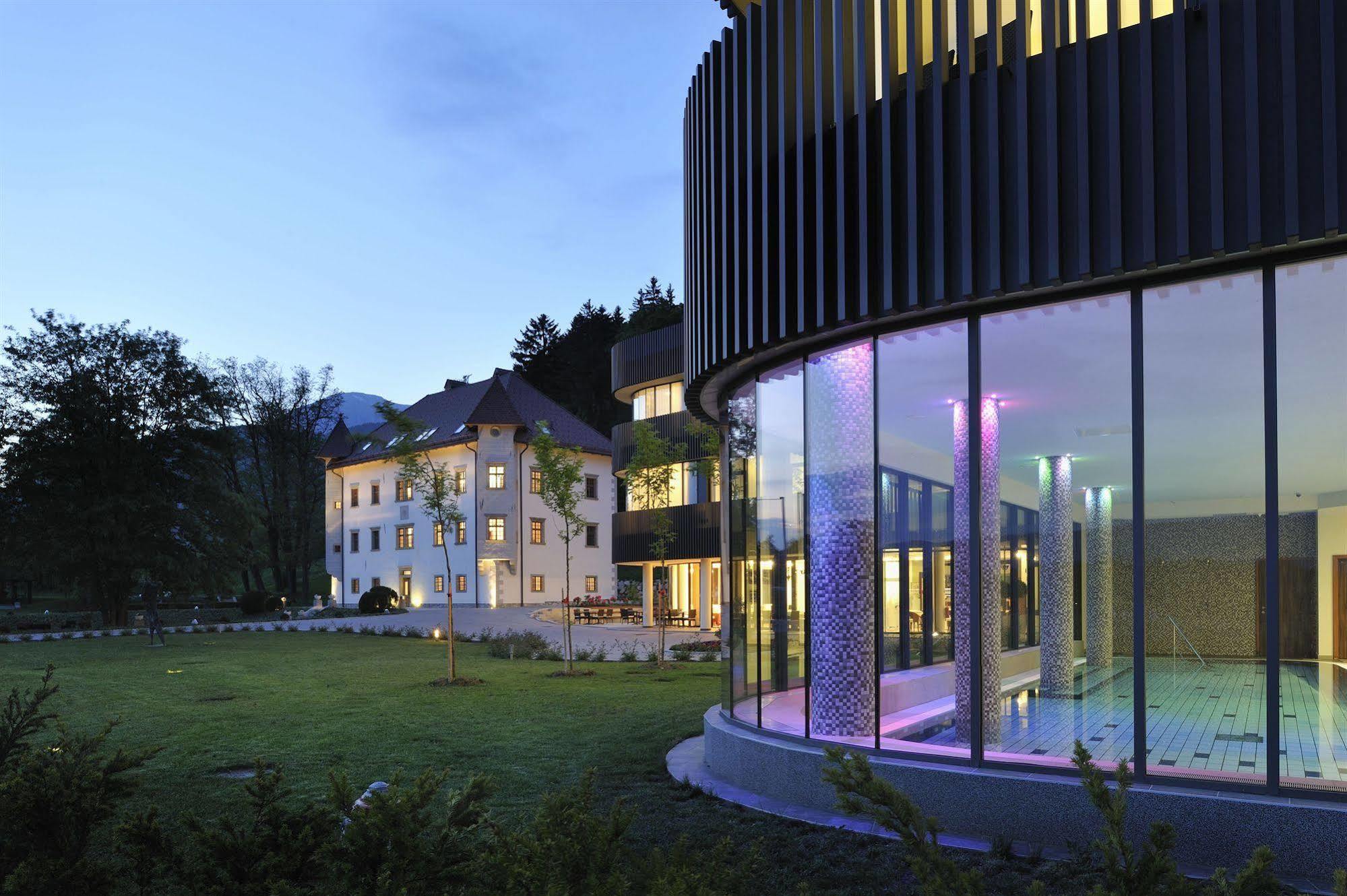 Lambergh Chateau & Hotel Dvorska Vas ภายนอก รูปภาพ