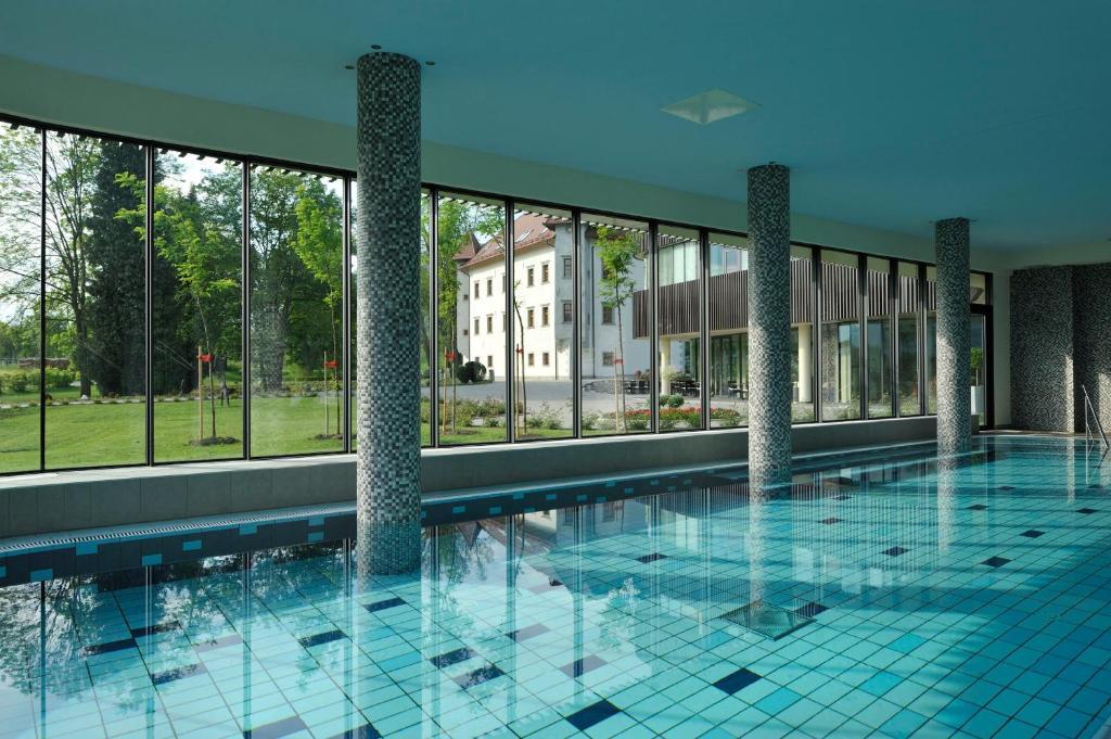 Lambergh Chateau & Hotel Dvorska Vas ภายนอก รูปภาพ